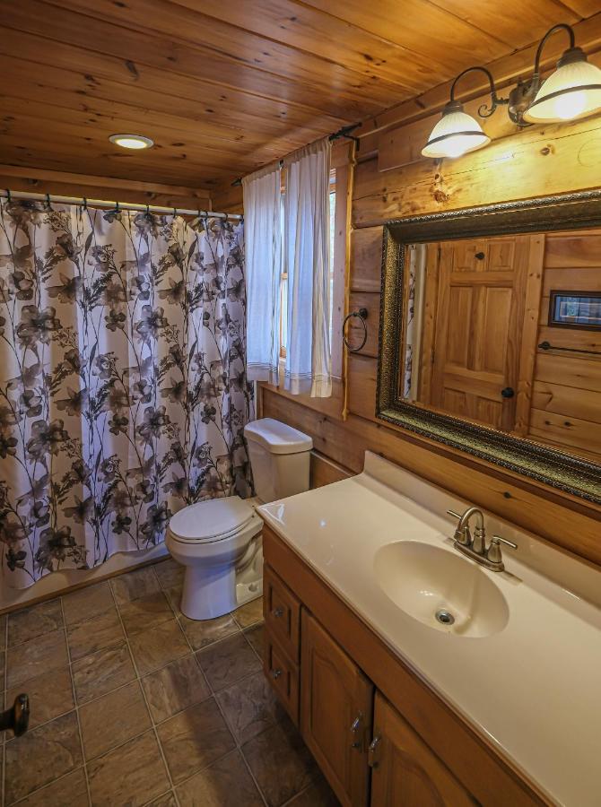 Lazy Bear Lodge Gatlinburg Esterno foto